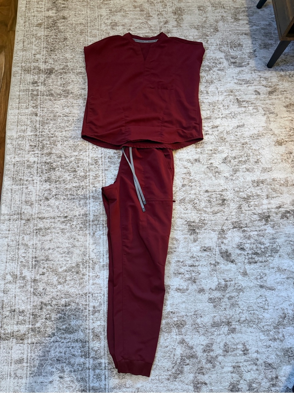 Fabletics Women's Burgundy scrubs - Comfortable Drawstring Waist